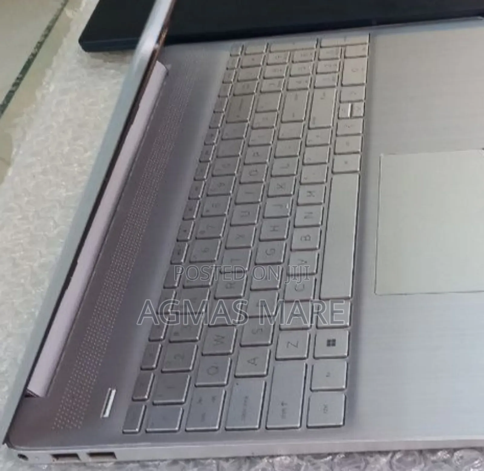 New Laptop HP Stream Notebook 8GB Intel Core I5 SSD 1T