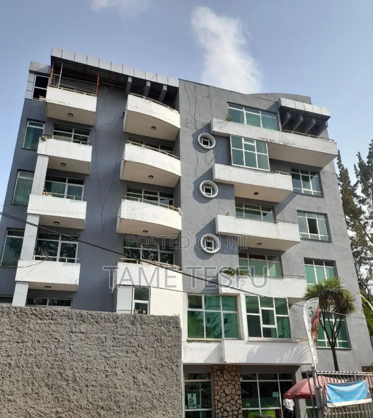 Furnished 10bdrm House in መገናኛ, Bole for sale