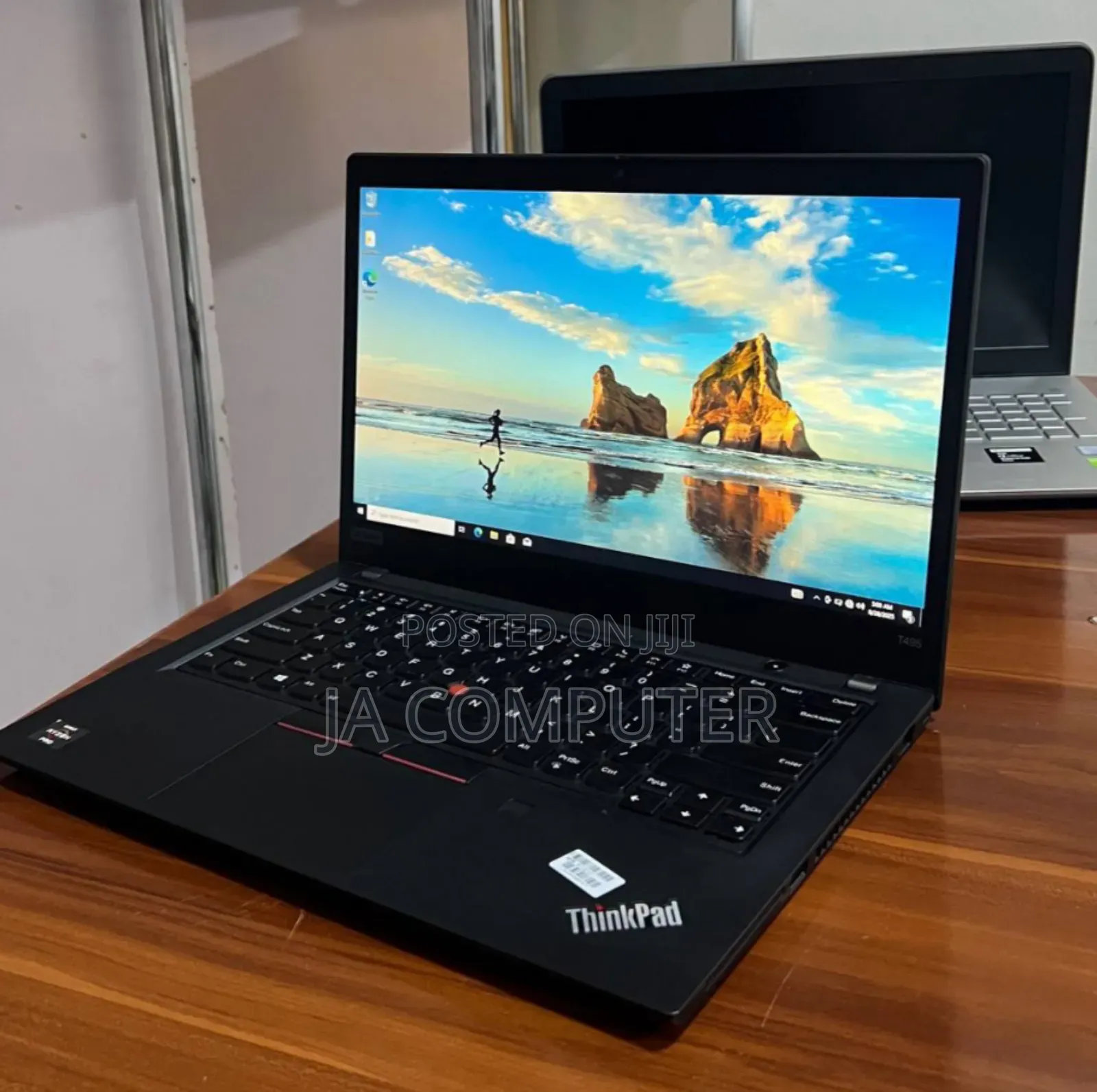 New Laptop Lenovo ThinkPad T495s 8GB AMD Ryzen 5 SSD 256GB