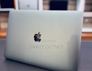 New Laptop Apple MacBook Pro 2017 8GB Intel Core I5 SSD 512GB