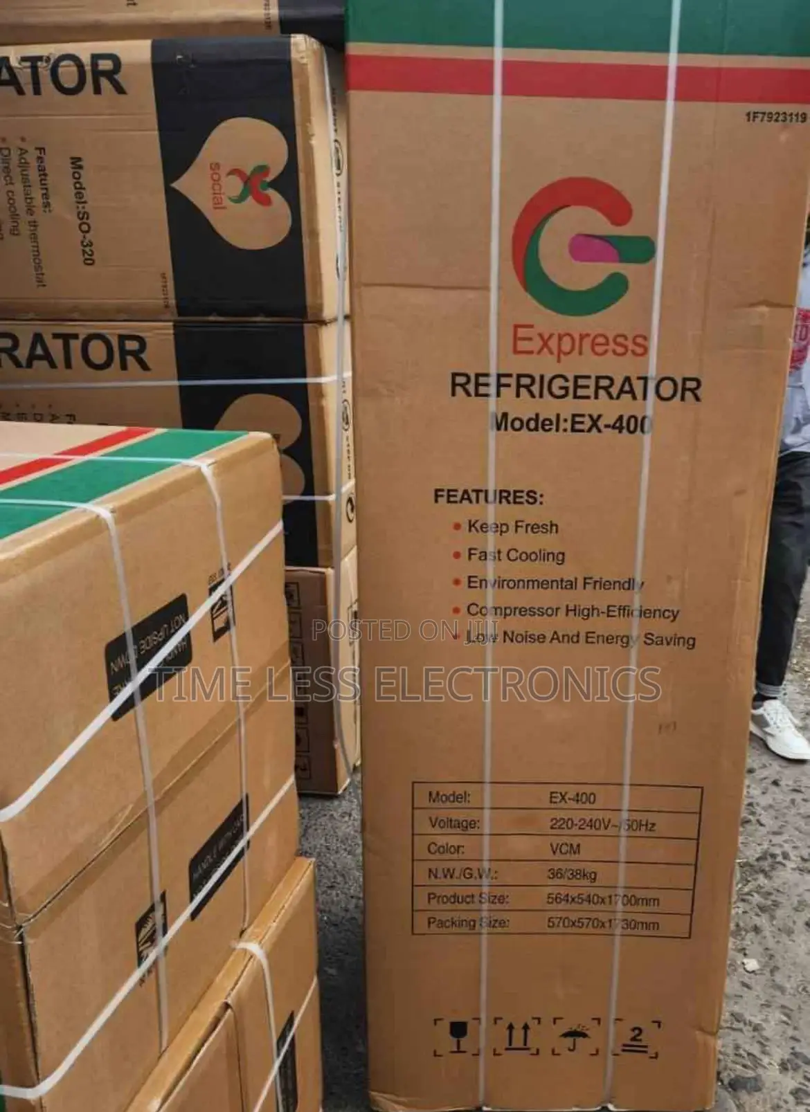 Express 300 L Refrigerator – Spacious, Modern Reliable!