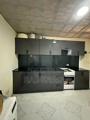 Uv ኪችን ካቢኔት 2