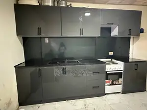 Uv ኪችን ካቢኔት 2