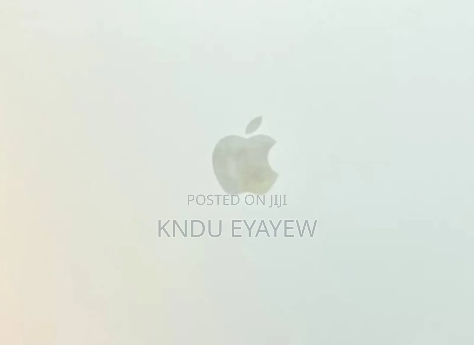 New Laptop Apple MacBook Air 2025 M4 13-Inch 16GB Apple M4 SSD 256GB