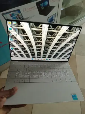 New Laptop Dell XPS 13 32GB Intel Core I7 SSD 1T