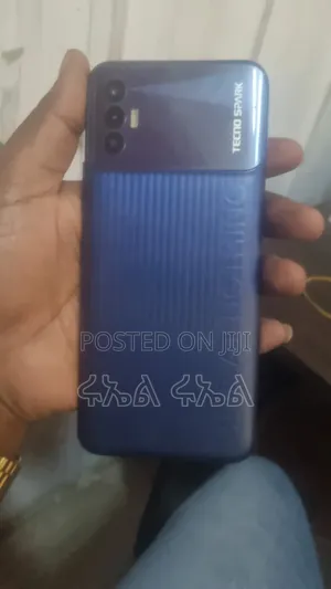 Photo - Tecno Spark 8 Pro 128 GB Blue
