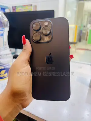 Photo - New Apple iPhone 16 Pro 128 GB Black