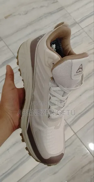 Photo - Fashion Snickers