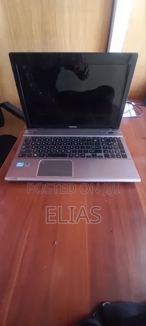 Photo - Laptop Toshiba 6GB Intel Core I5 HDD 750GB