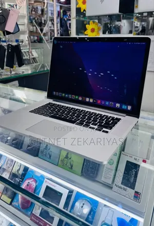 Photo - New Laptop Apple MacBook Pro 2015 16GB Intel Core I7 SSD 256GB