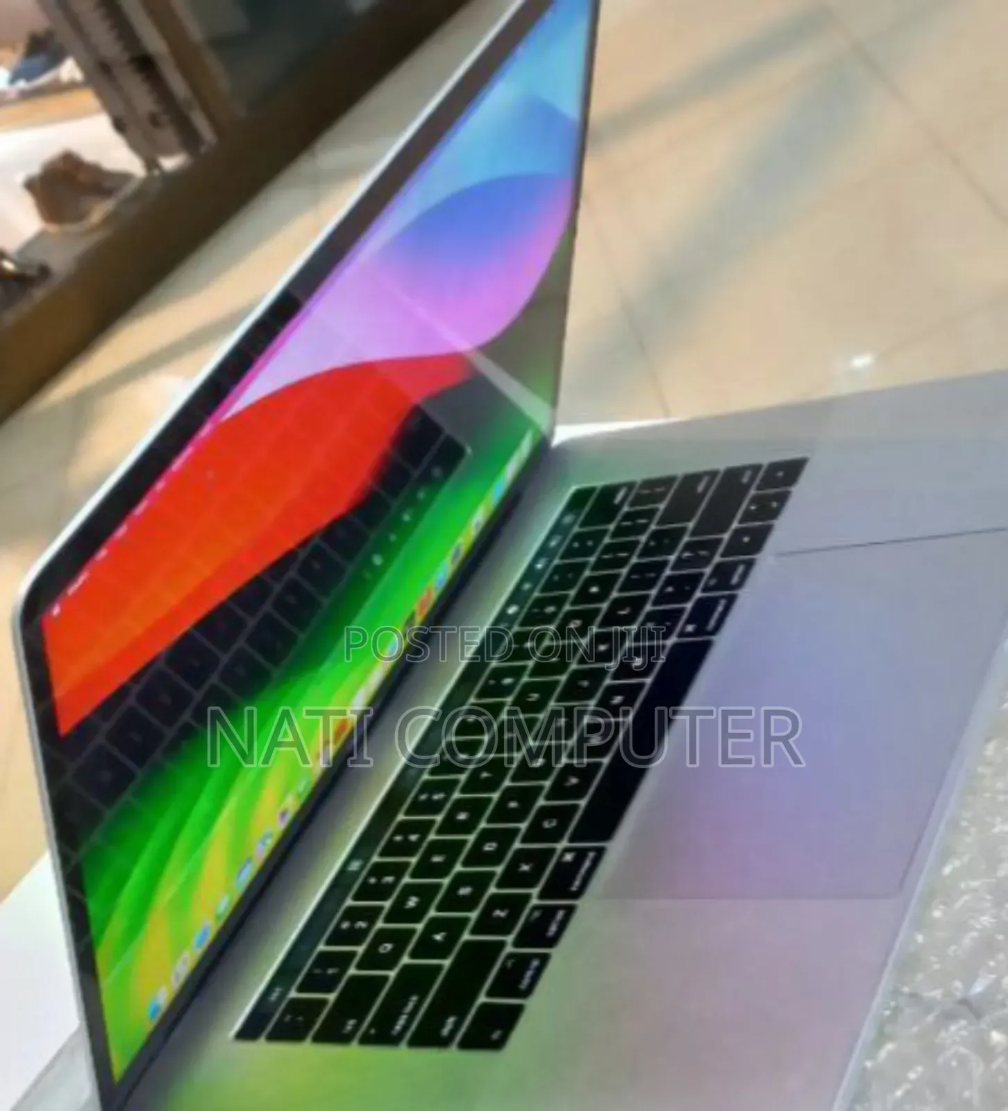 New Laptop Apple MacBook Pro 2017 16GB Intel Core I7 SSD 256GB