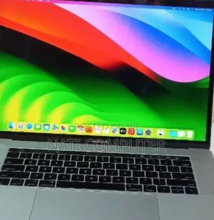 New Laptop Apple MacBook Pro 2017 16GB Intel Core I7 SSD 256GB