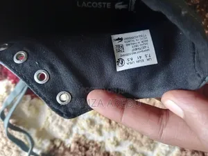 Lacoste Gripshot Mid Leather Chukkas