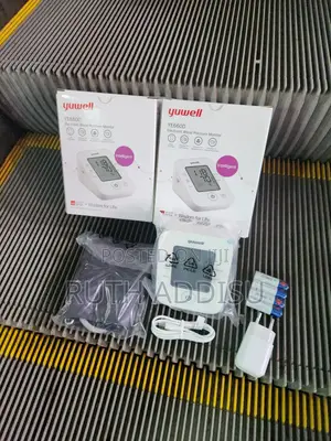 Photo - Yuwell Blood Pressure Monitor庫存new Medical Bp Monitor Digital Monitor
