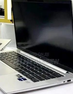 New Laptop HP EliteBook 840 G8 16GB Intel Core I7 SSD 512GB