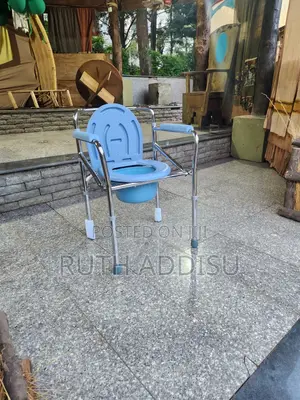 Photo - Commode Chair痛批poty Chair New Medical Commode Chair蝨你commode Chair