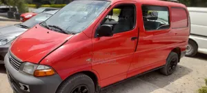 Toyota HiAce 2005 Red