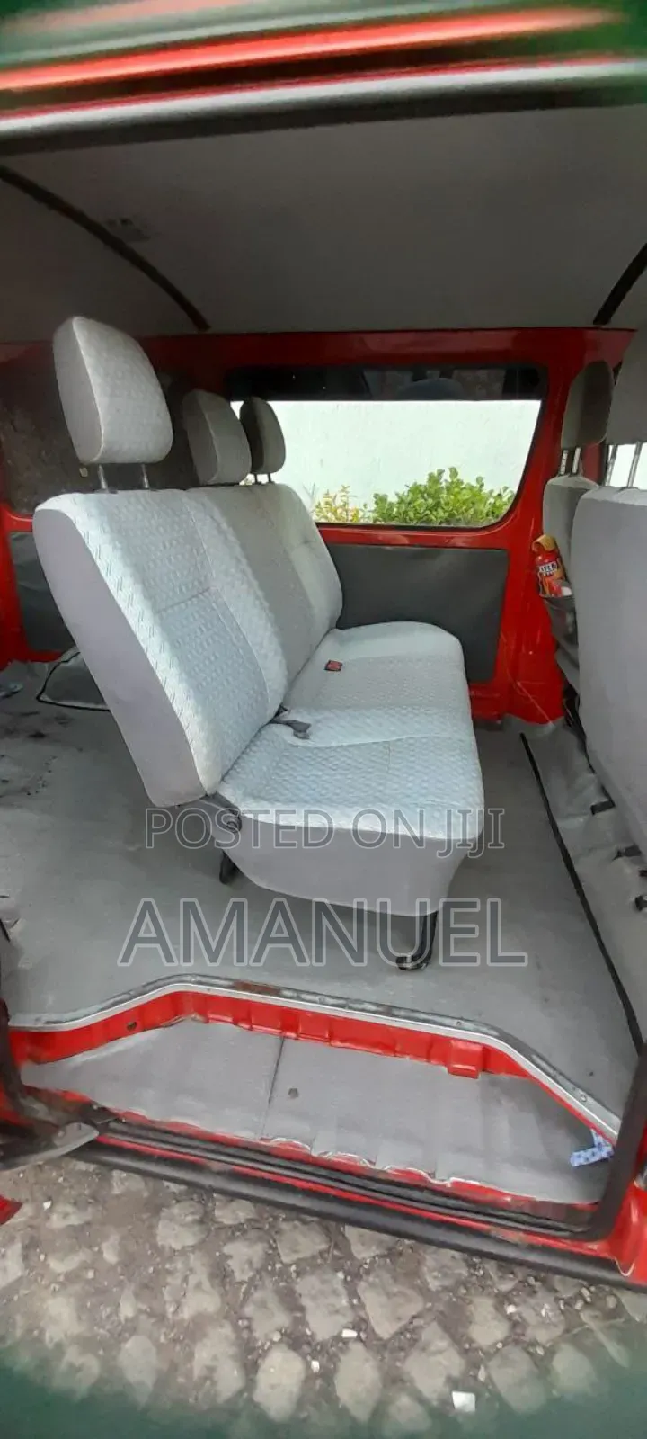 Toyota HiAce 2005 Red