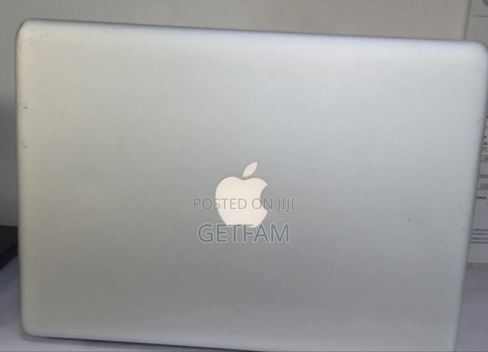 New Laptop Apple MacBook Pro 2017 8GB Intel Core I5 SSD 1T