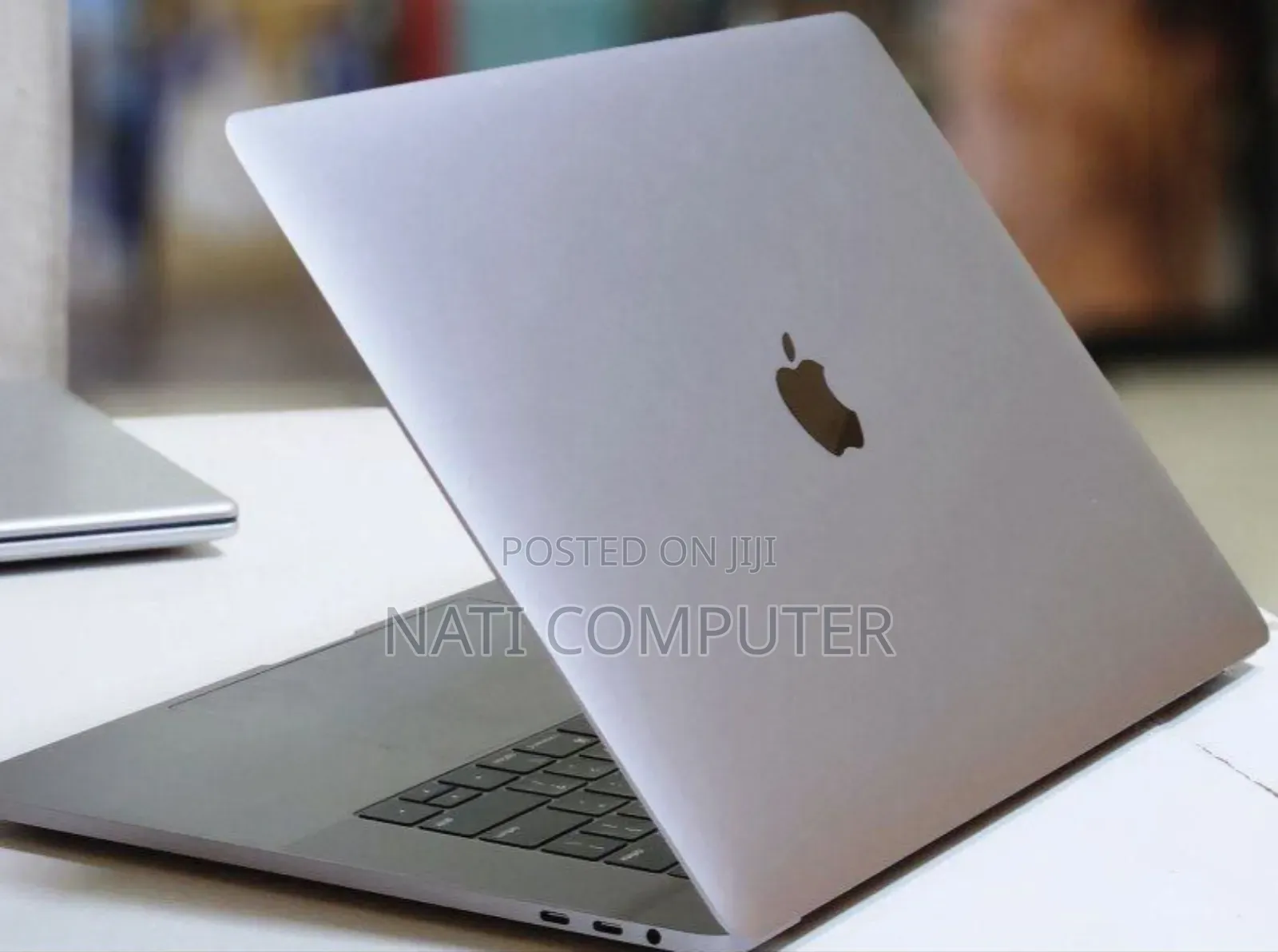 New Laptop Apple MacBook Pro 2019 16GB Intel Core I9 SSD 512GB