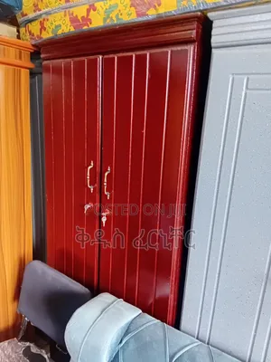 80c.M በጥራት የተሰሩ ቁምሳጥኖች