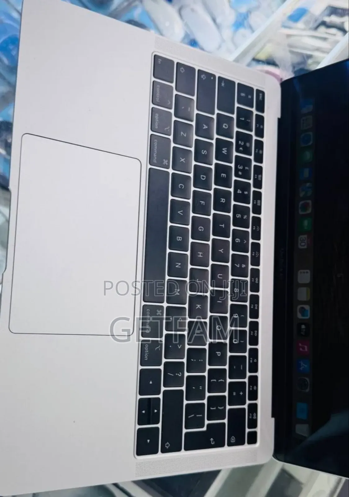 New Laptop Apple MacBook Pro 2019 8GB Intel Core I5 SSD 128GB