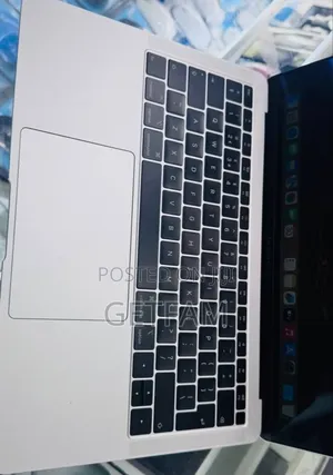 New Laptop Apple MacBook Pro 2019 8GB Intel Core I5 SSD 128GB