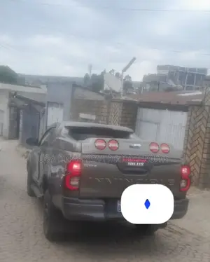 Toyota Hilux 2022 Green