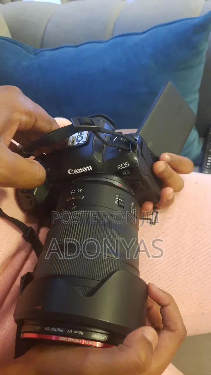 Canon R5 With Rf 24-70 F2.8 Lens