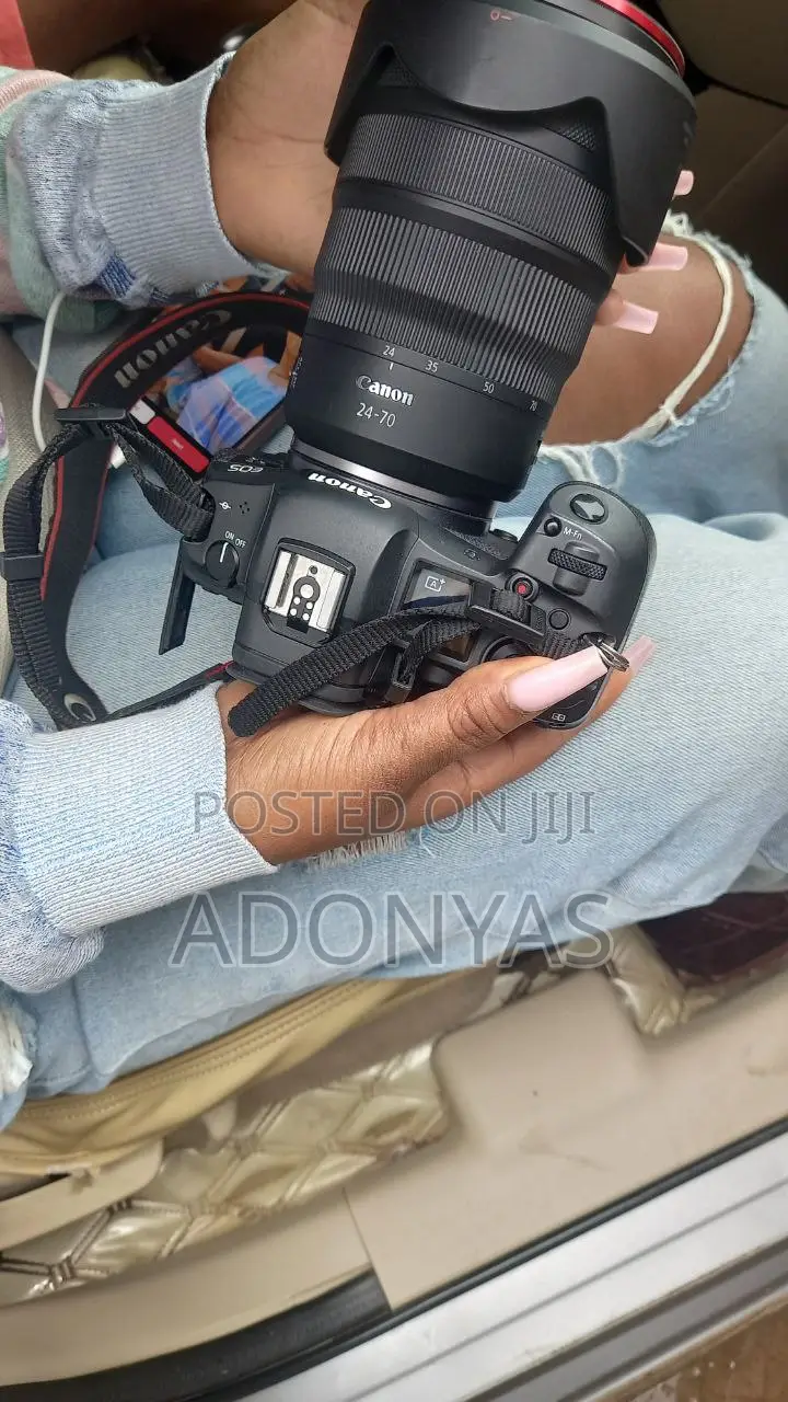 Canon R5 With Rf 24-70 F2.8 Lens