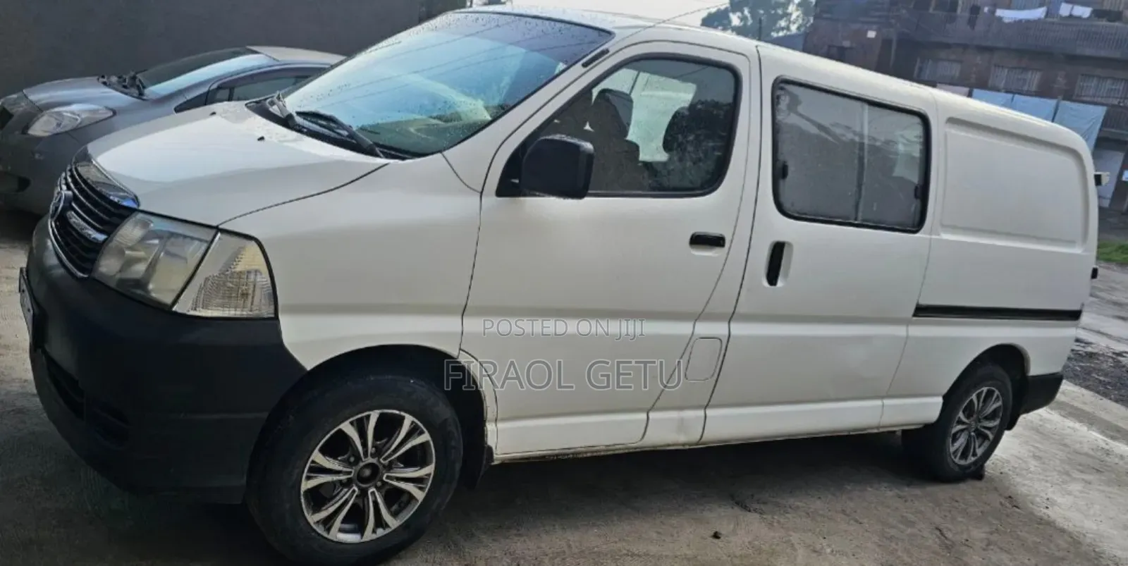 Toyota HiAce 2011 White