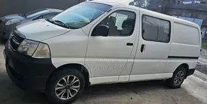 Toyota HiAce 2011 White