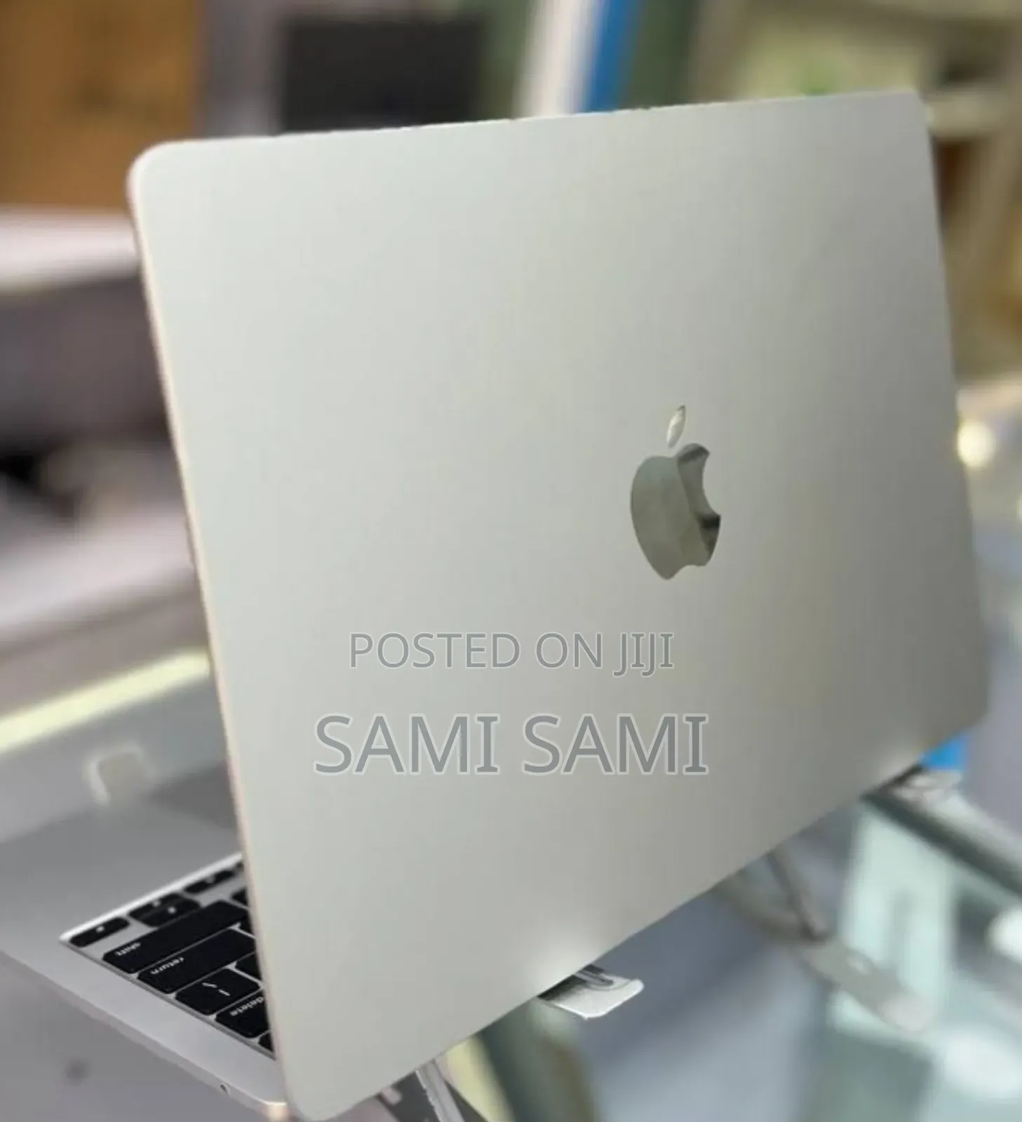 New Laptop Apple MacBook Air 2025 M4 13-Inch 16GB Apple M4 SSD 256GB