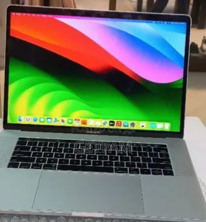 Photo - New Laptop Apple MacBook Pro 2017 8GB Intel Core I5 SSD 512GB