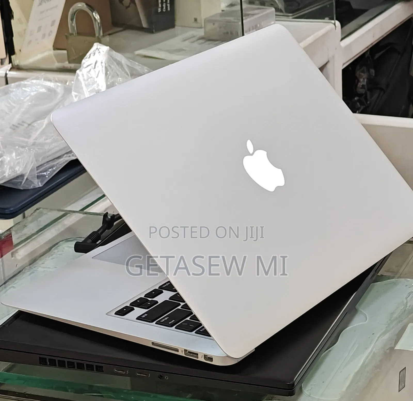 New Laptop Apple MacBook Air 2017 8GB Intel Core I7 SSD 512GB