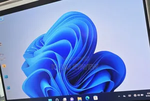 Photo - New Laptop Lenovo 16GB Intel Core i7 SSD 512GB