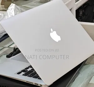 New Laptop Apple MacBook Pro 2017 8GB Intel Core I7 SSD 512GB