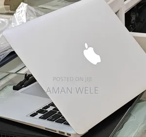 Photo - New Laptop Apple MacBook Pro 2017 8GB Intel Core I7 SSD 512GB