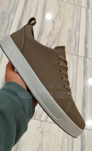 ምርጥ የወንድ ጫማ