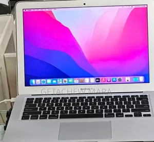 Photo - New Laptop Apple MacBook Pro 2017 8GB Intel Core I7 SSD 512GB