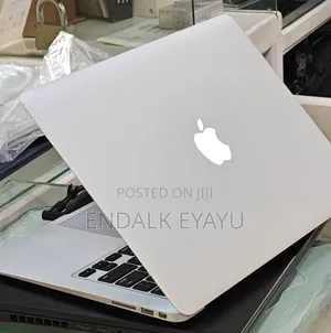 Photo - New Laptop Apple MacBook Air 2017 8GB Intel Core I7 SSD 512GB