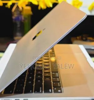 New Laptop Apple MacBook Air 2022 M2 16GB Apple M2 SSD 256GB