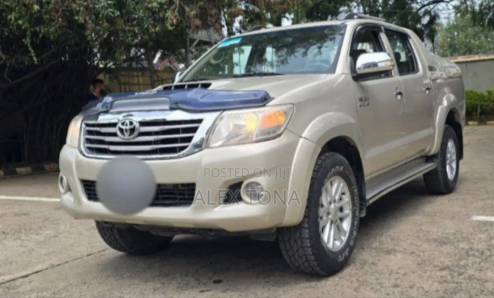 Toyota Hilux 2014 Gold