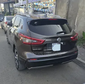 Nissan Qashqai 2018 Brown