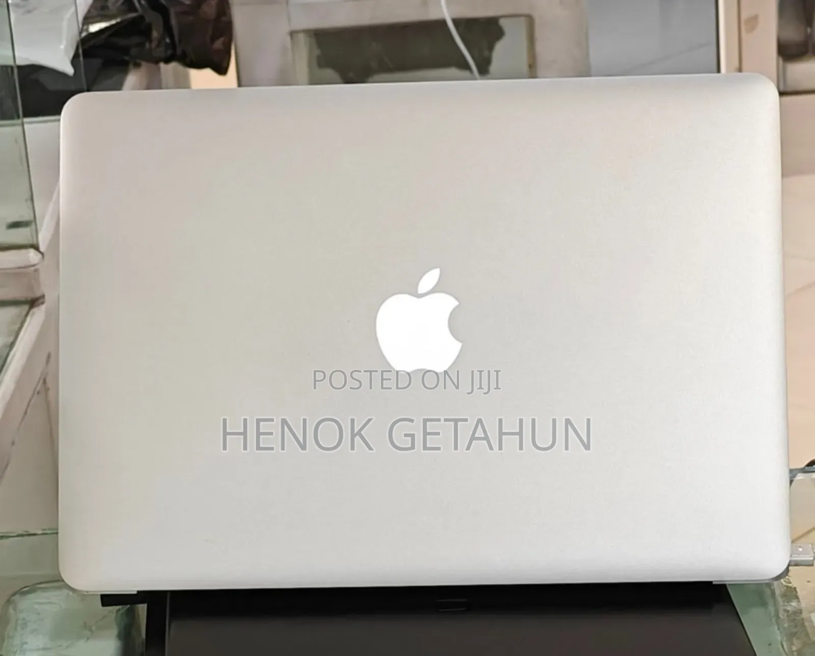 New Laptop Apple MacBook Air 2017 8GB Intel Core I7 SSD 256GB