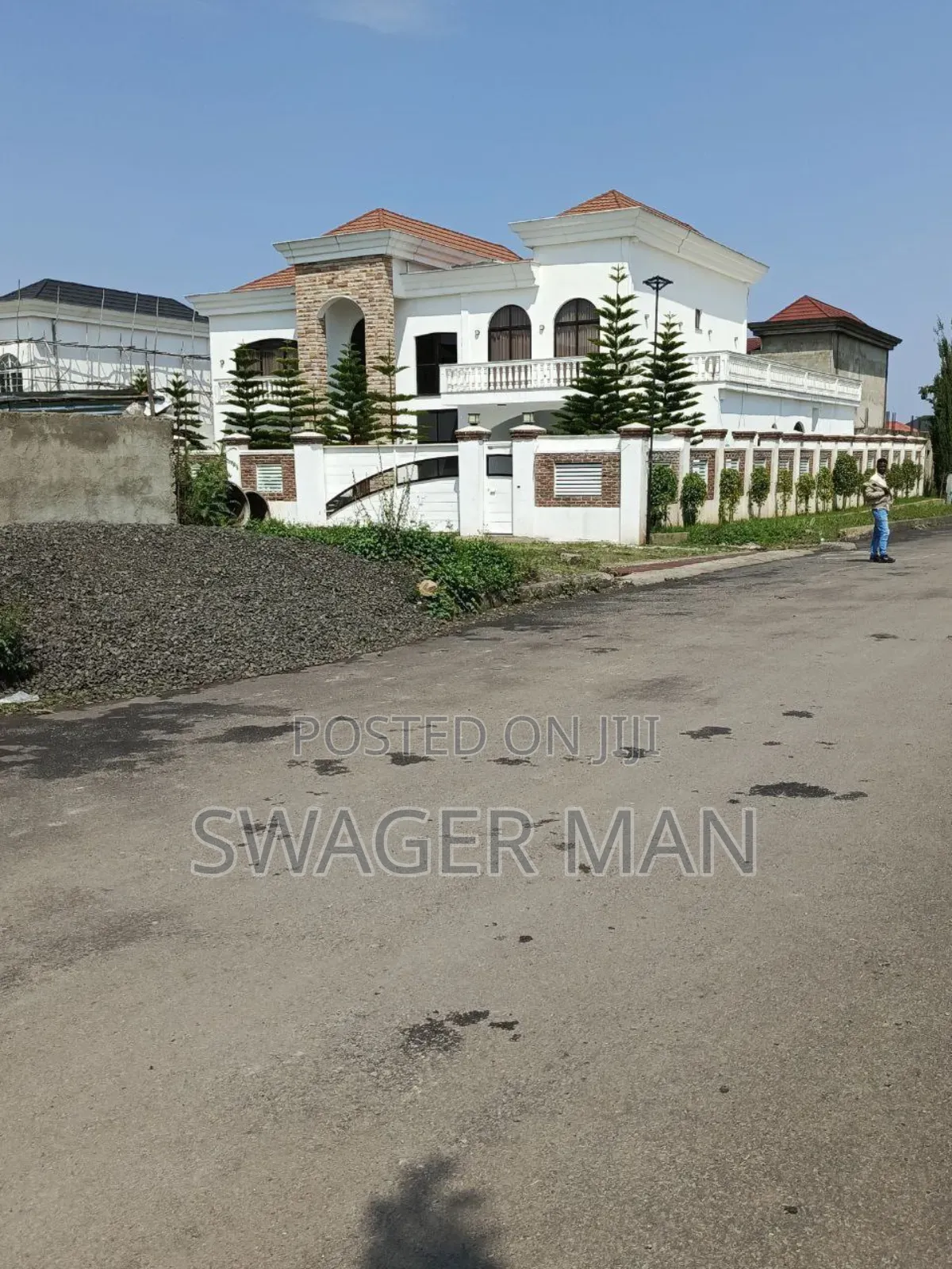 Furnished 8bdrm Townhouse/Terrace in ጣፎ, Yeka for sale