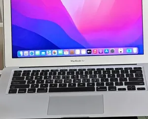 Photo - New Laptop Apple MacBook Pro 2017 8GB Intel Core I7 SSD 512GB
