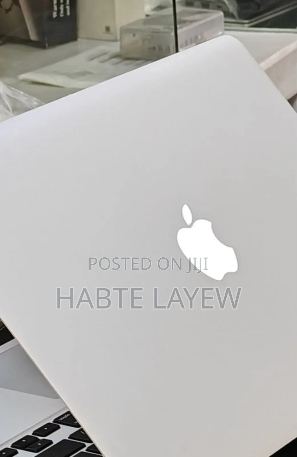 New Laptop Apple MacBook Pro 2017 8GB Intel Core I7 SSD 512GB