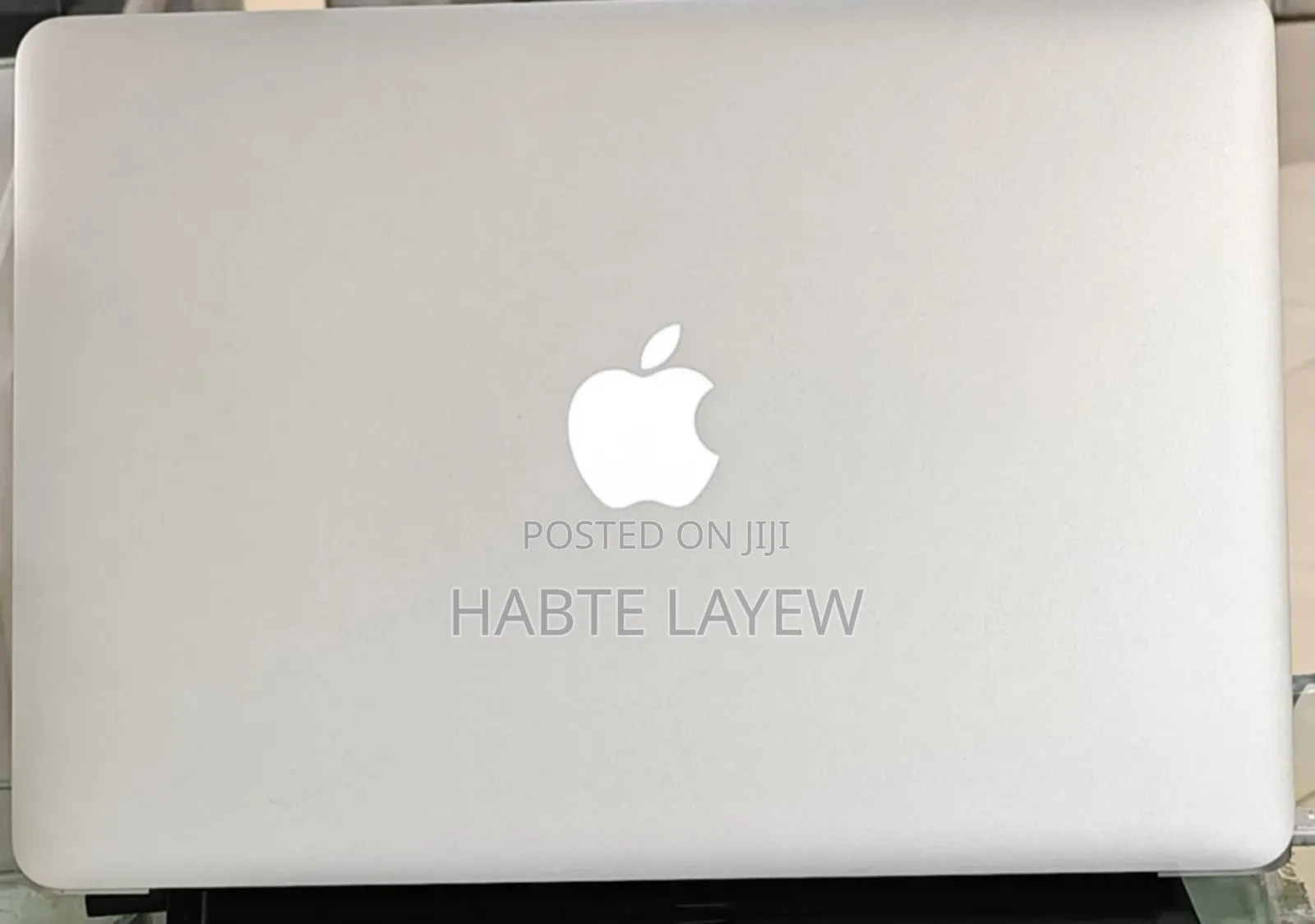 New Laptop Apple MacBook Pro 2017 8GB Intel Core I7 SSD 512GB