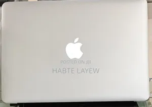 New Laptop Apple MacBook Pro 2017 8GB Intel Core I7 SSD 512GB